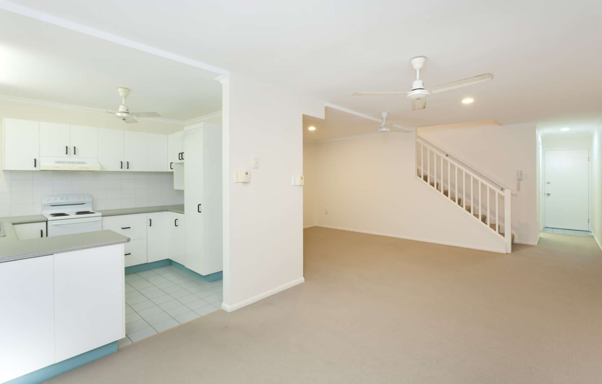 6-8 Benson Street, ROSSLEA QLD 4812, Rosslea - Thumbnail 2