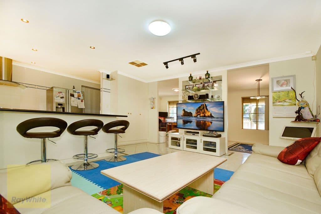 15 Dennell Court, Marangaroo WA 6064, Marangaroo - Thumbnail 2