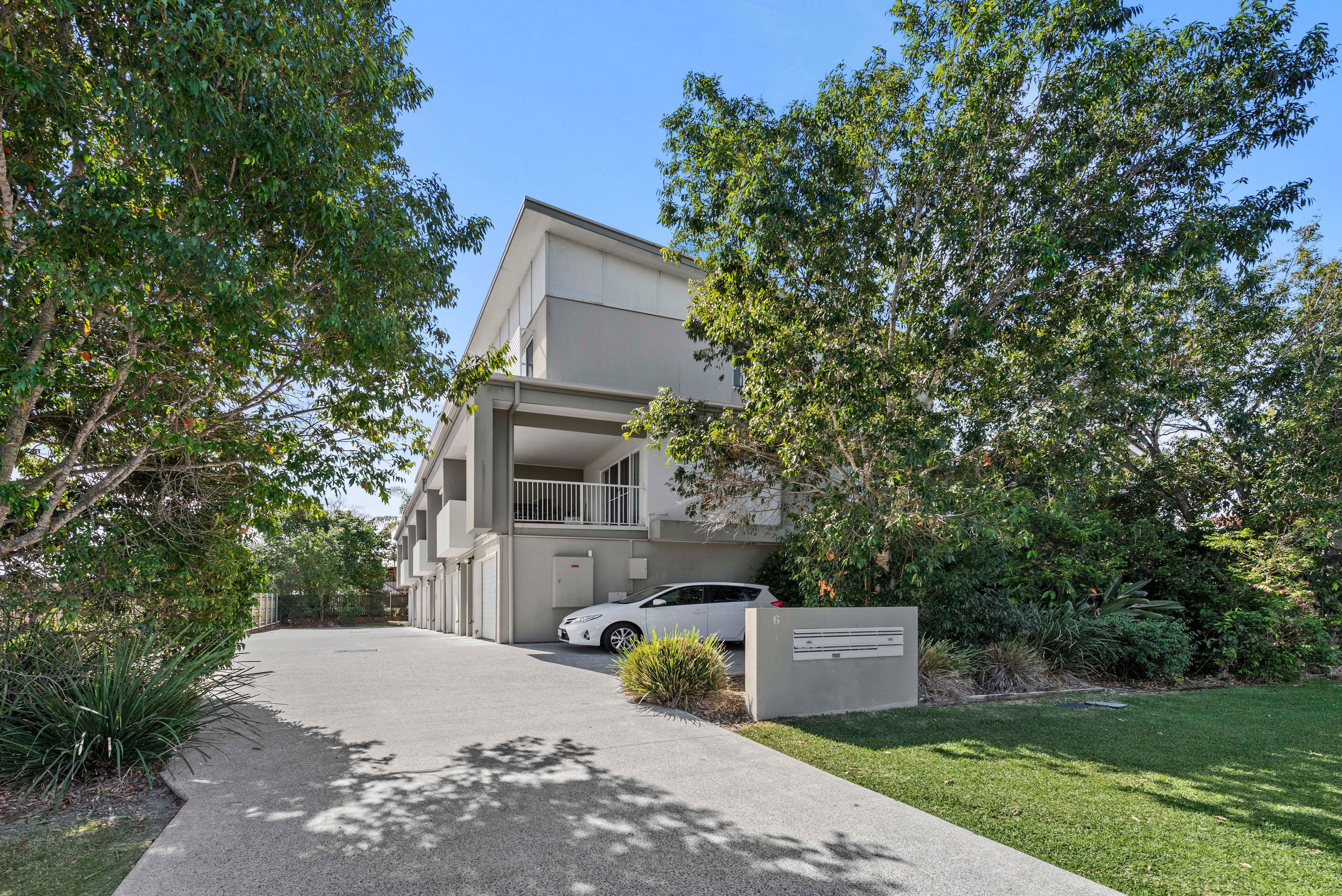 6 Hassall Street, Corinda QLD 4075, Corinda - Thumbnail 2