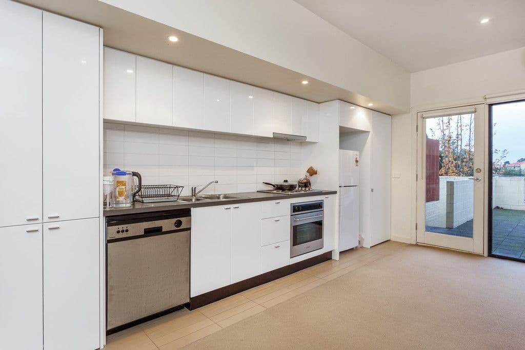 9 Shady Mews, CLAYTON VIC 3168, Clayton - Thumbnail 2
