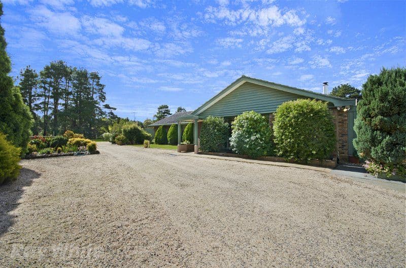 10 Clarkes Road, ANAKIE VIC 3221, Anakie - Image 1