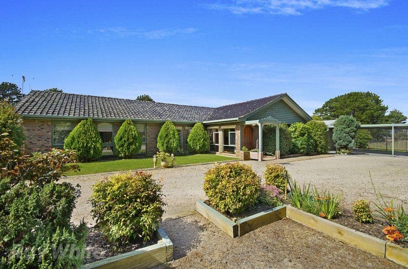 10 Clarkes Road, ANAKIE VIC 3221, Anakie - Thumbnail 2