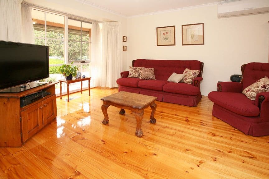 1 Brush Grove, GLEN WAVERLEY VIC 3150, Glen Waverley - Thumbnail 3