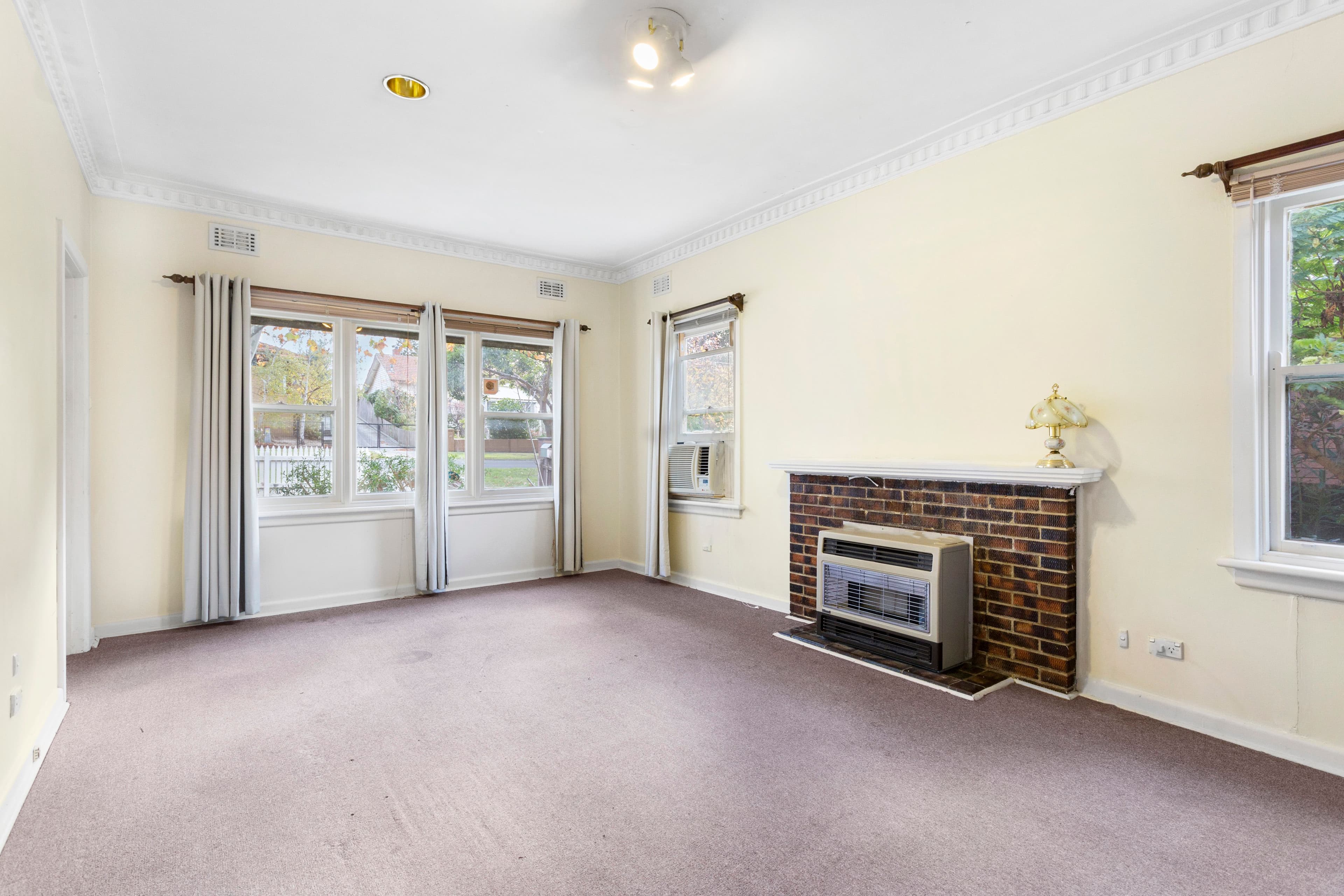 12 Lincoln Avenue, Oakleigh VIC 3166, Oakleigh - Thumbnail 2