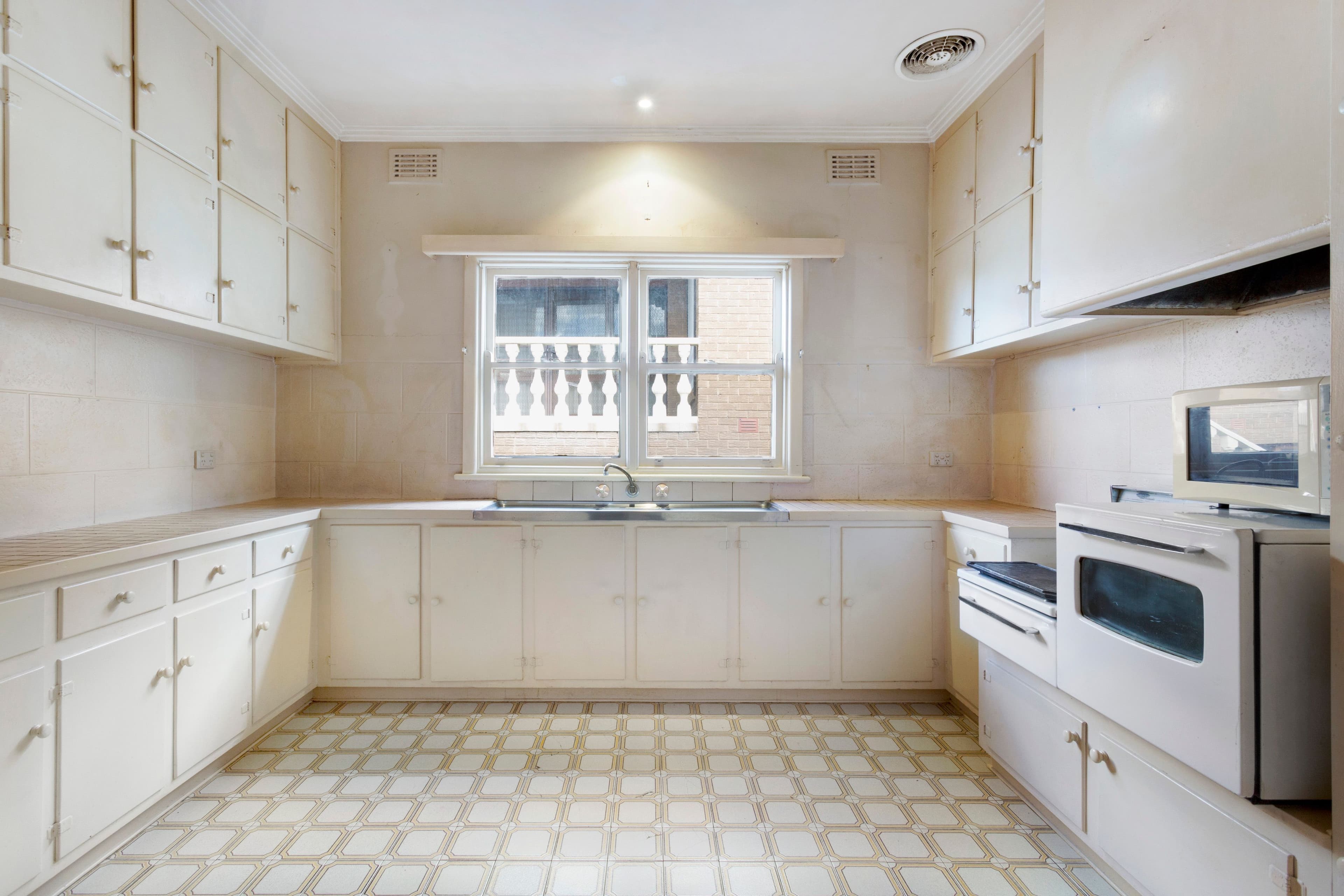 12 Lincoln Avenue, Oakleigh VIC 3166, Oakleigh - Thumbnail 4