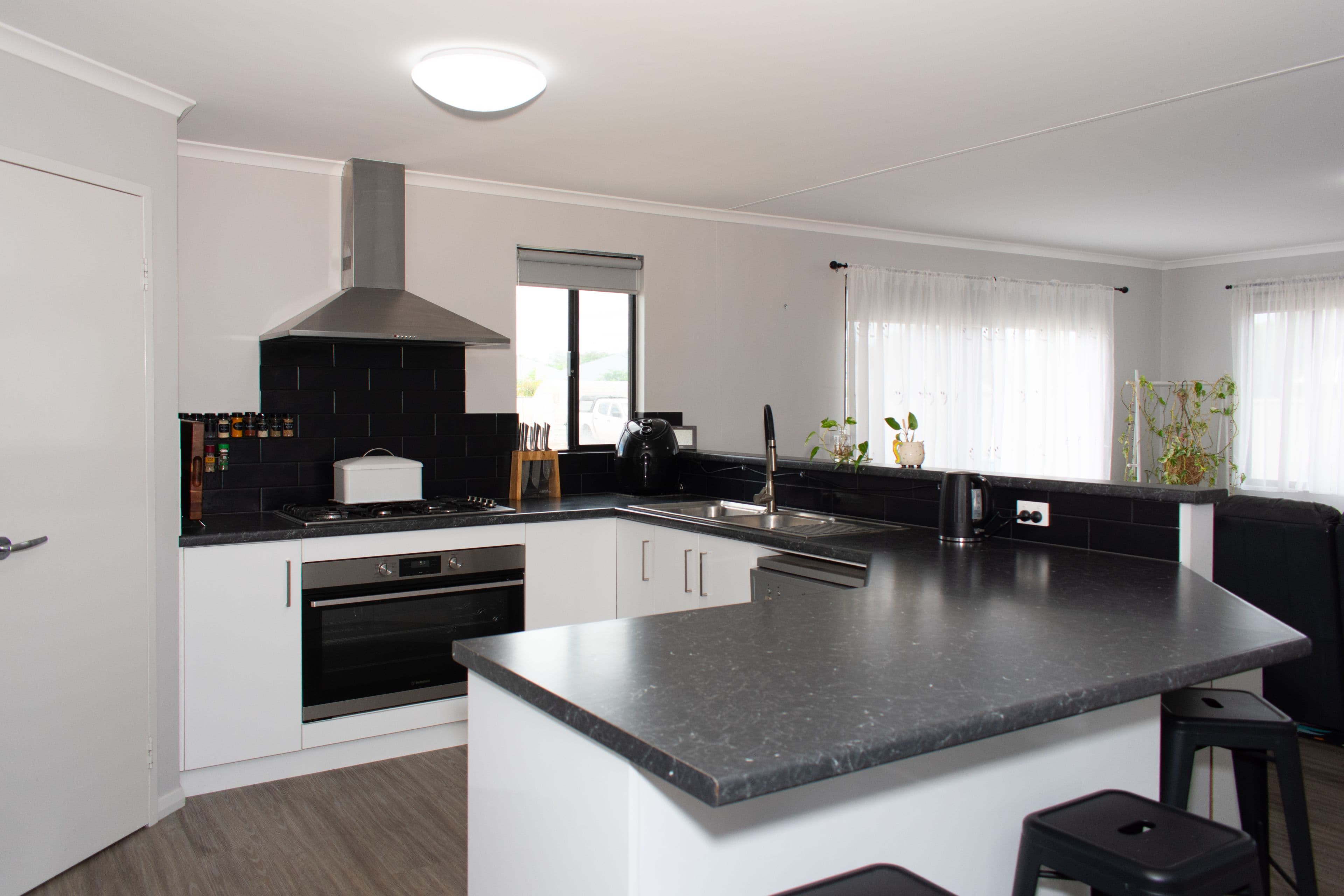 6 Tyford Road, Dongara WA 6525, Dongara - Thumbnail 3