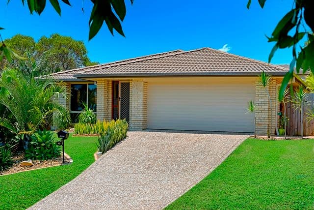 10 Duranta Street, ORMEAU QLD 4208, Ormeau - Thumbnail 2