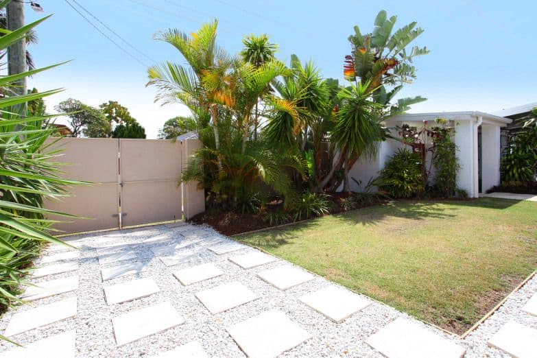 32 Allambi Avenue, BROADBEACH WATERS QLD 4218, Broadbeach Waters - Thumbnail 7