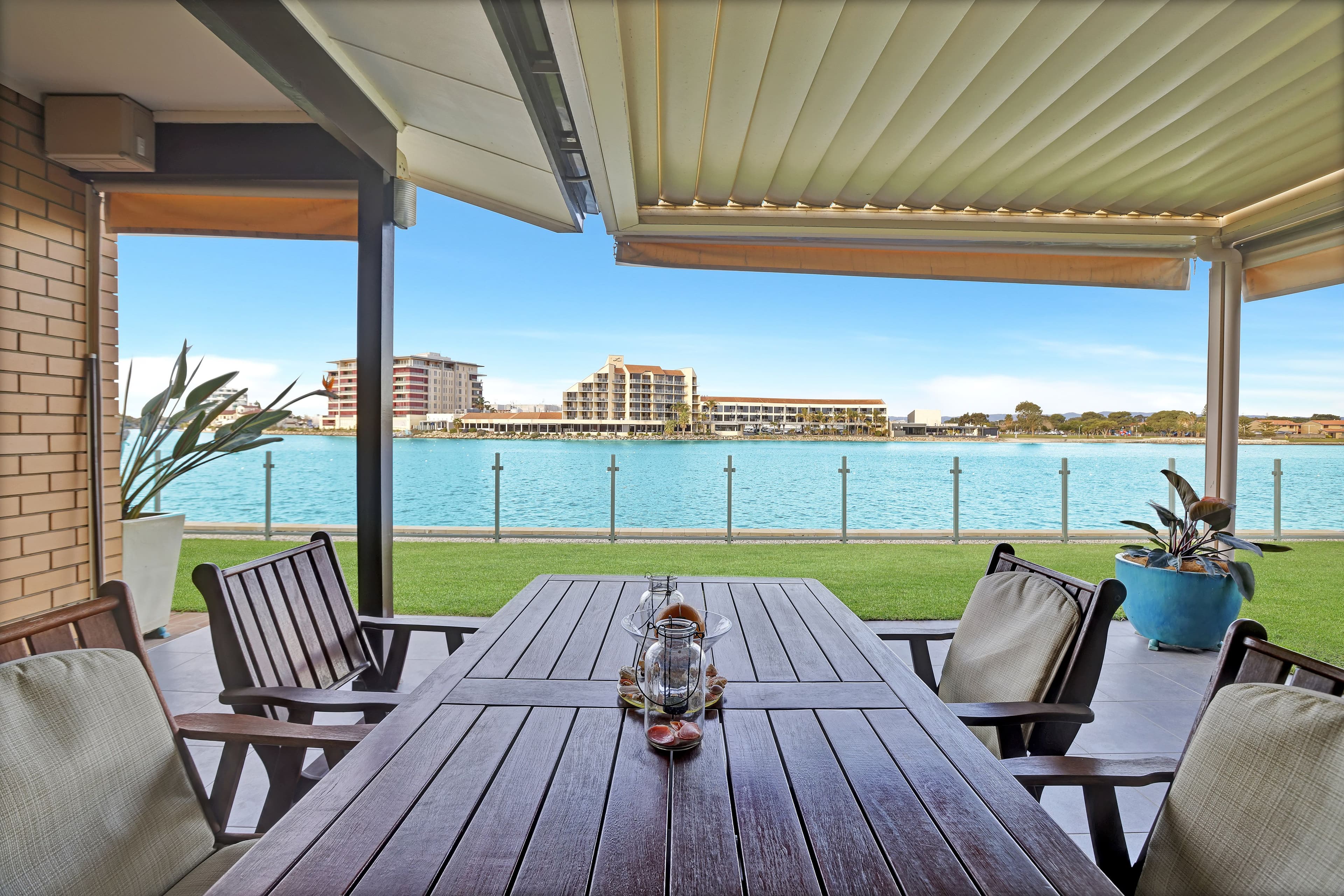 17 Sunlake Place, Tennyson SA 5022, Tennyson - Image 1