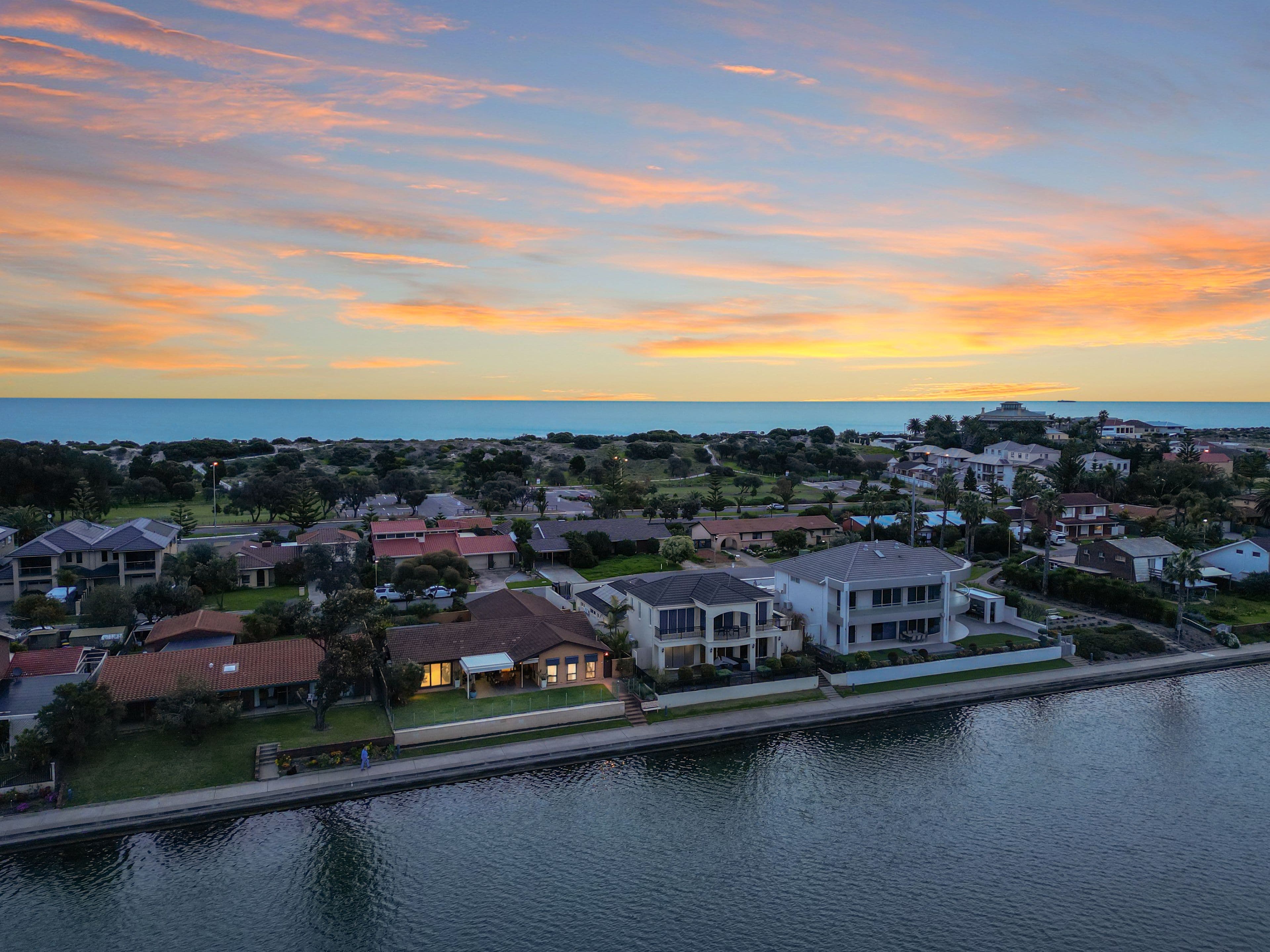 17 Sunlake Place, Tennyson SA 5022, Tennyson - Thumbnail 2