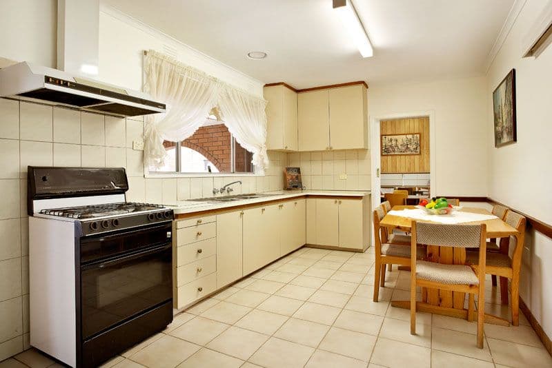 9 Barron Street, RESERVOIR VIC 3073, Reservoir - Thumbnail 4