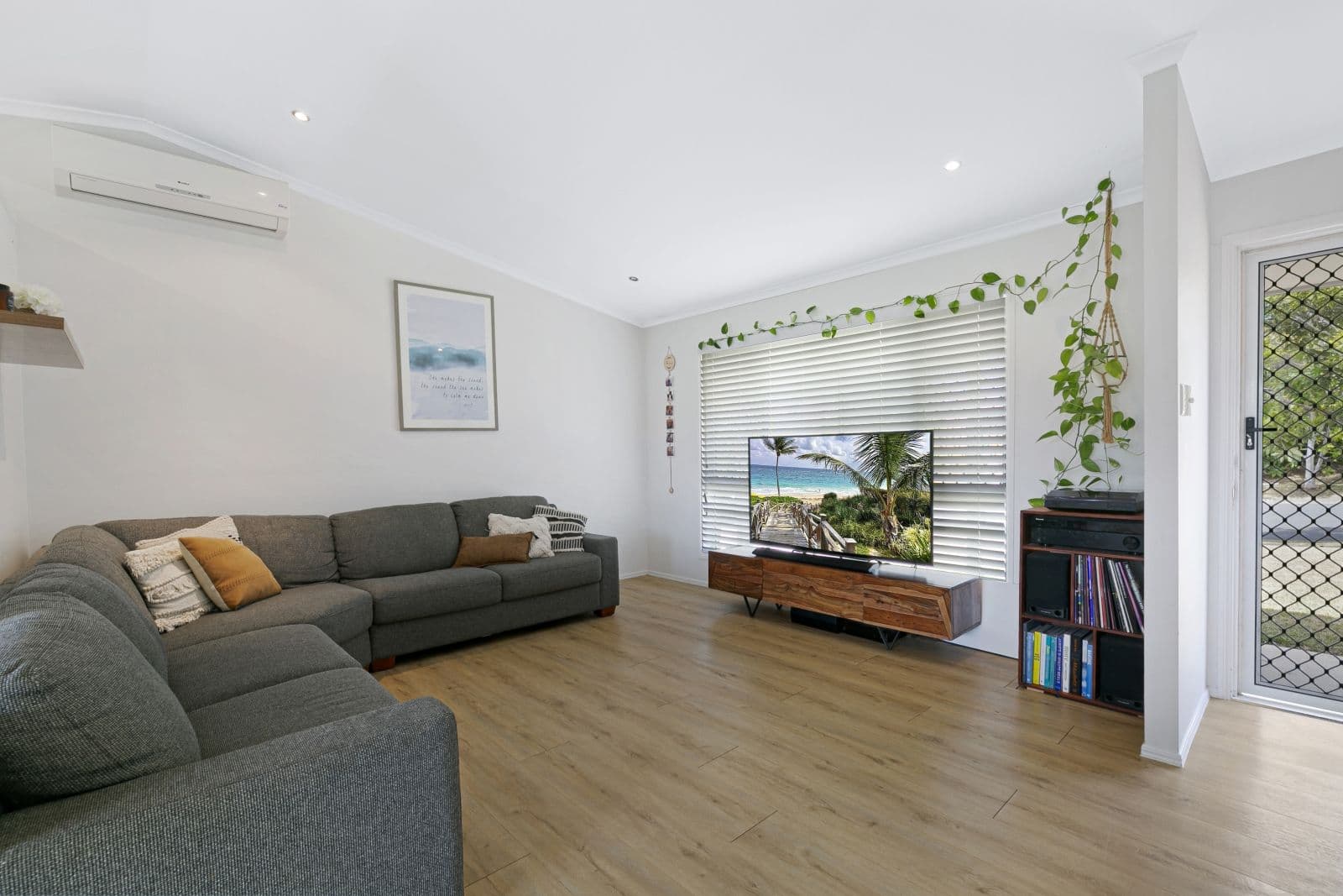 29 Ziedan Drive, Mudgeeraba QLD 4213, Mudgeeraba - Thumbnail 2