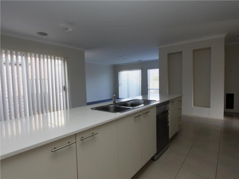 11/115 Campbell Street, Truganina - Thumbnail 4