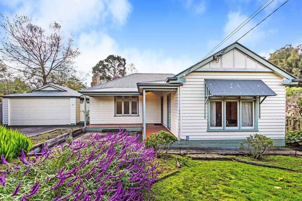 17 Elmhurst Road, Blackburn VIC 3130, Blackburn - Thumbnail 2