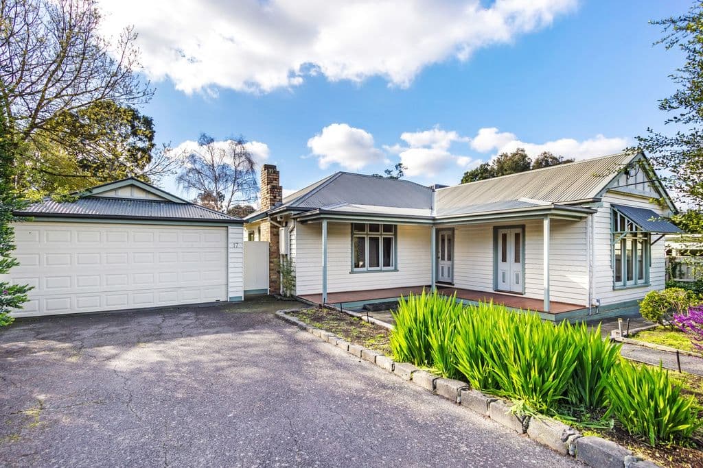 17 Elmhurst Road, Blackburn VIC 3130, Blackburn - Thumbnail 3