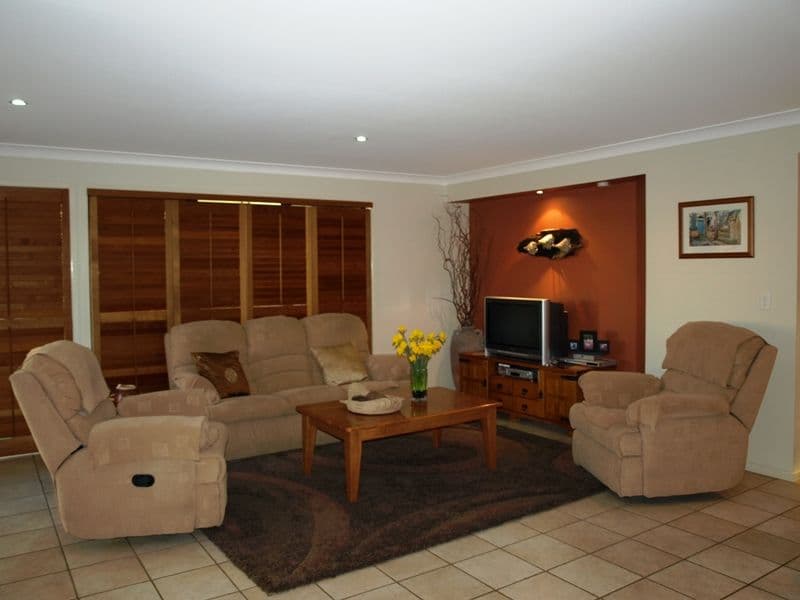2 Orchard Place, EIGHT MILE PLAINS QLD 4113, Eight Mile Plains - Thumbnail 2