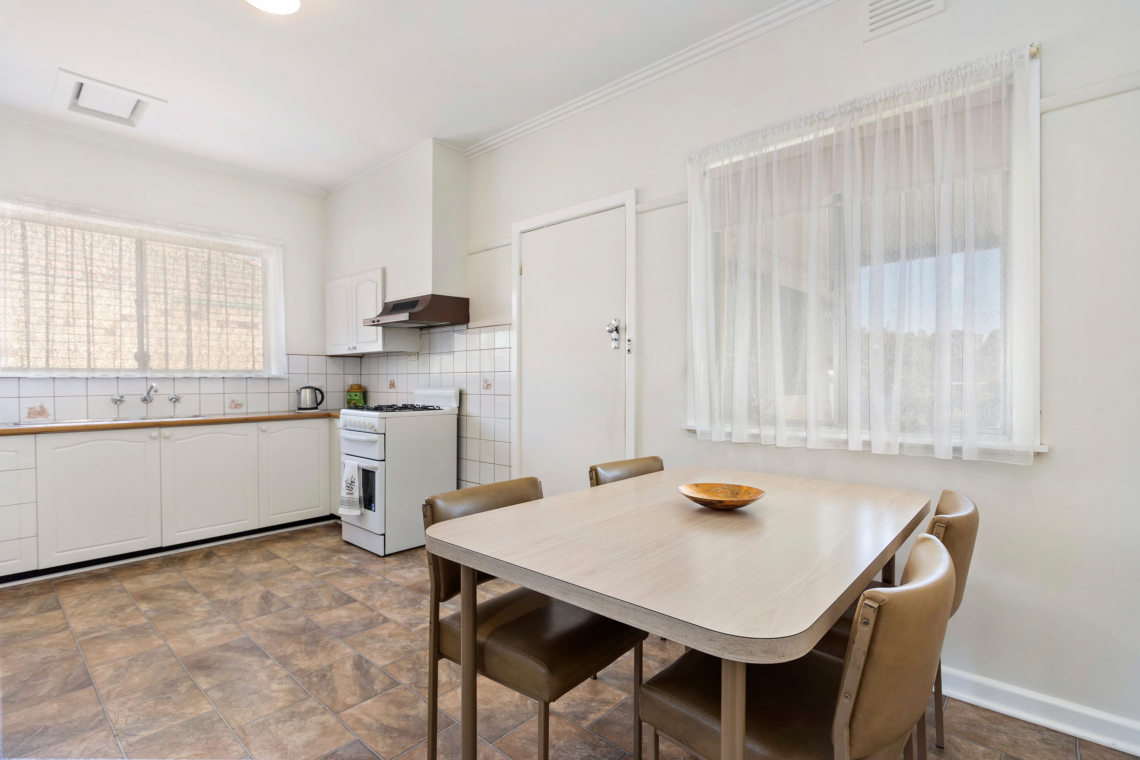 25 Dundee Avenue, Chadstone VIC 3148, Chadstone - Thumbnail 3
