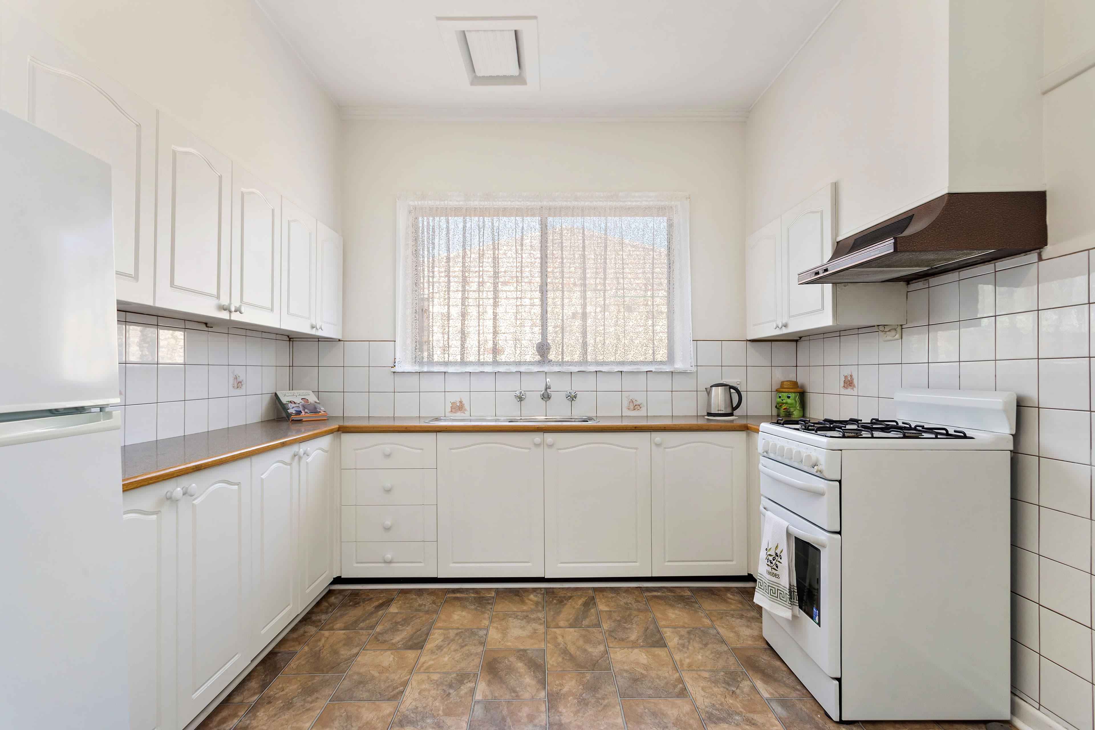 25 Dundee Avenue, Chadstone VIC 3148, Chadstone - Thumbnail 4