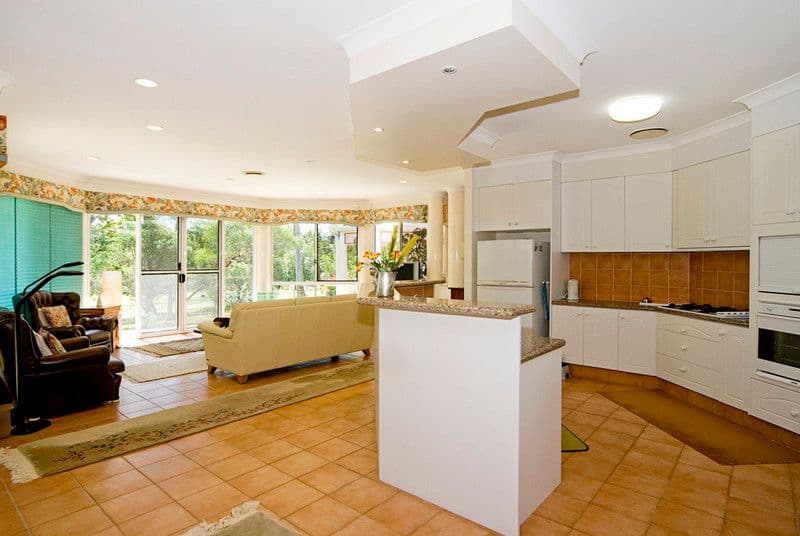 22 Jarvis Place, ARUNDEL QLD 4214, Arundel - Thumbnail 4