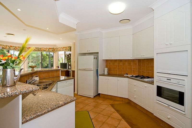 22 Jarvis Place, ARUNDEL QLD 4214, Arundel - Thumbnail 6