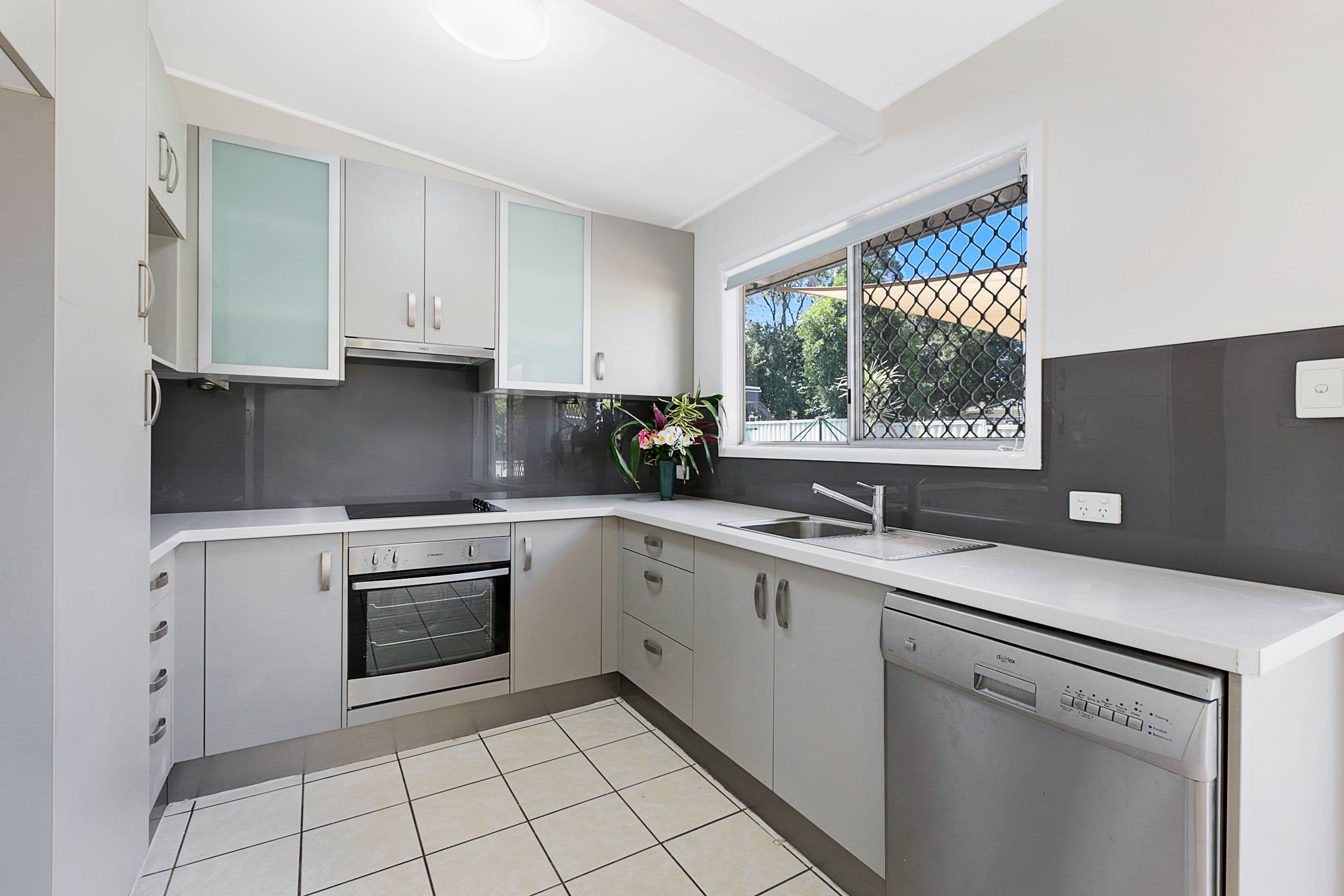 3 Elizabeth Drive, Alexandra Hills QLD 4161, Alexandra Hills - Thumbnail 2