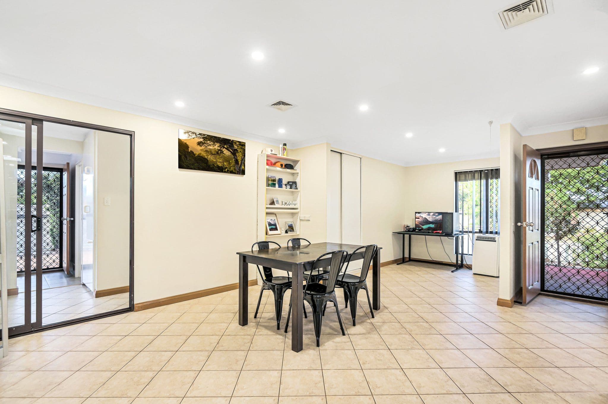 1 Knightsbridge Way, Thornlie WA 6108, Thornlie - Thumbnail 5