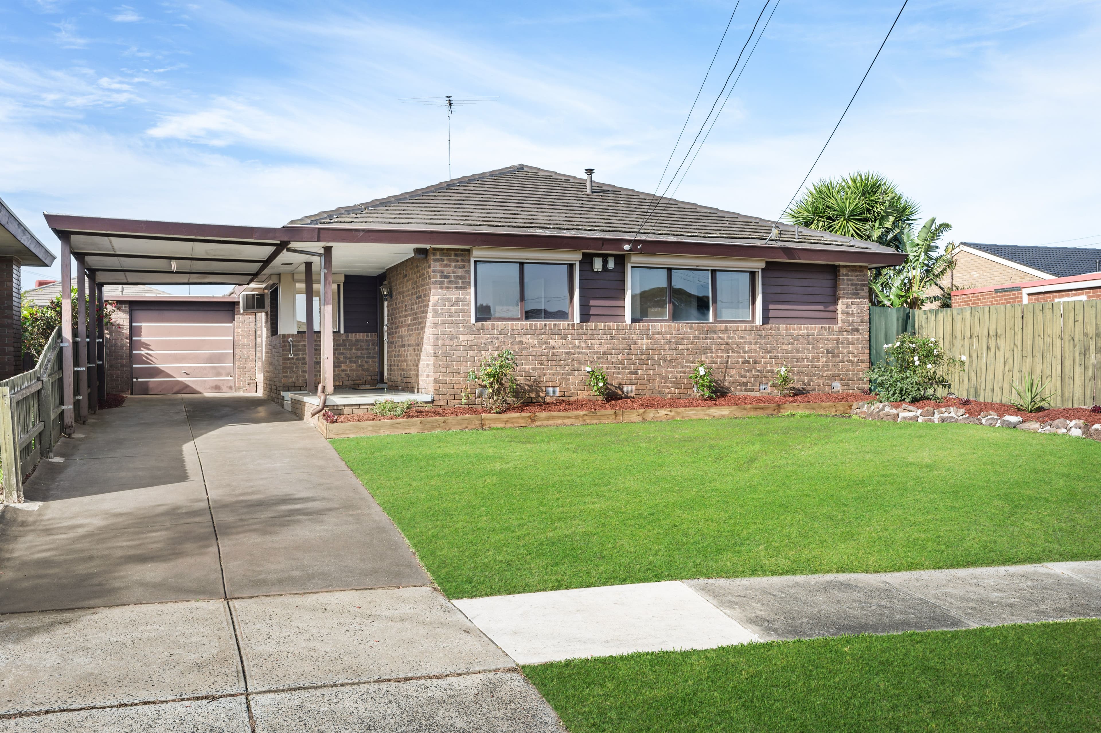 4 Cornwall Close, Gladstone Park VIC 3043, Gladstone Park - Image 1