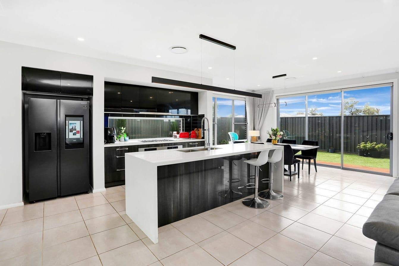 19 Marketsfield Avenue, North Kellyville NSW 2155, North Kellyville - Thumbnail 2