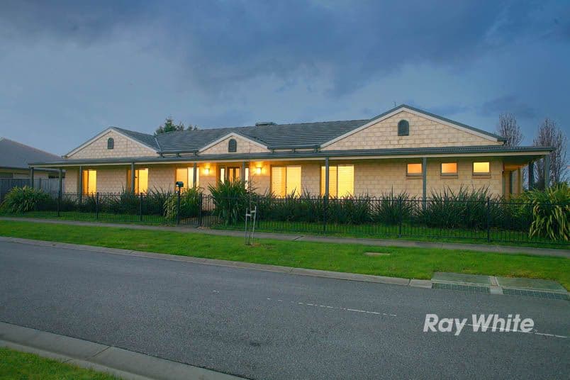 17 Satin Street, CRANBOURNE VIC 3977, Cranbourne - Image 1