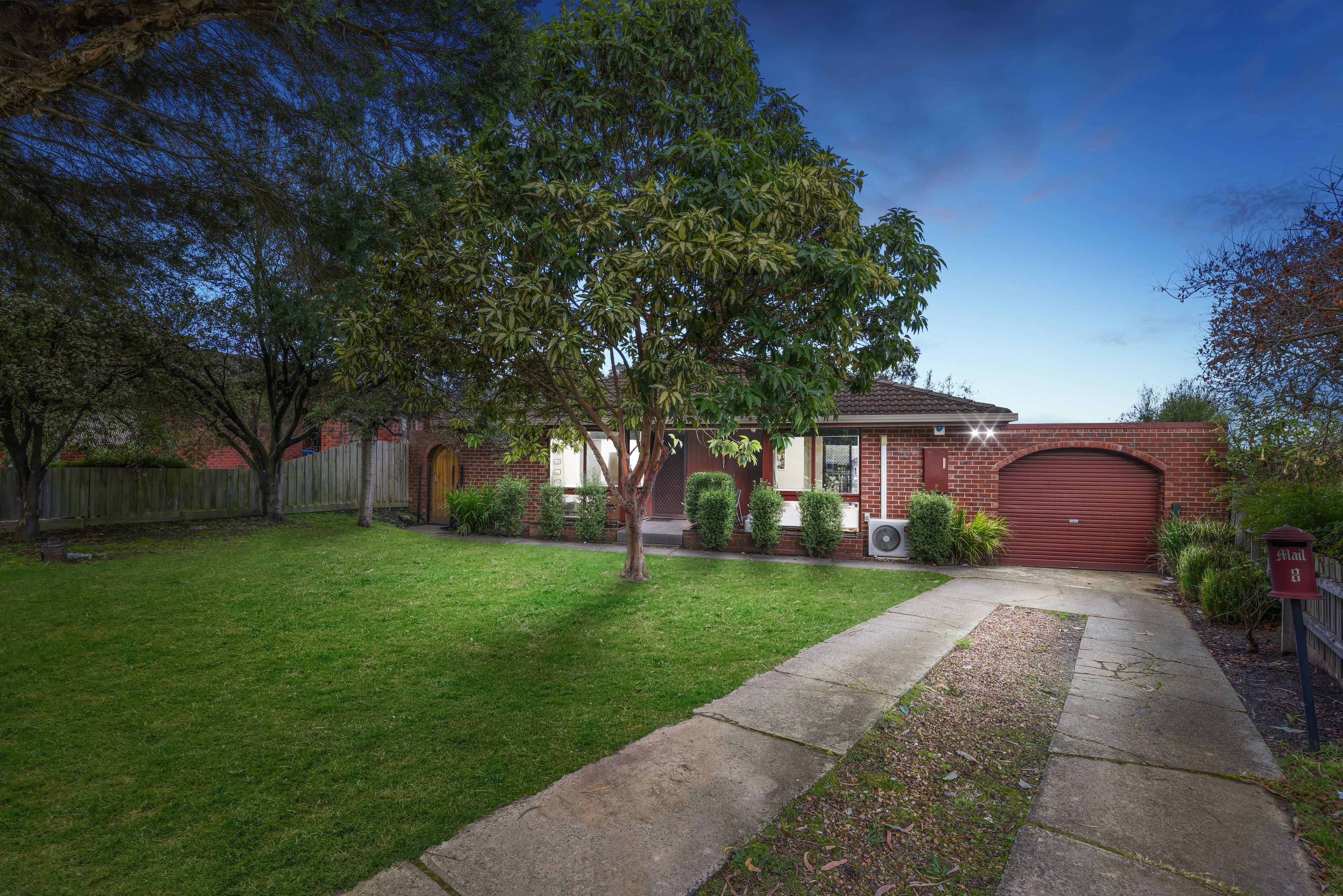 8 Courtney Square, Wantirna VIC 3152, Wantirna - Thumbnail 2