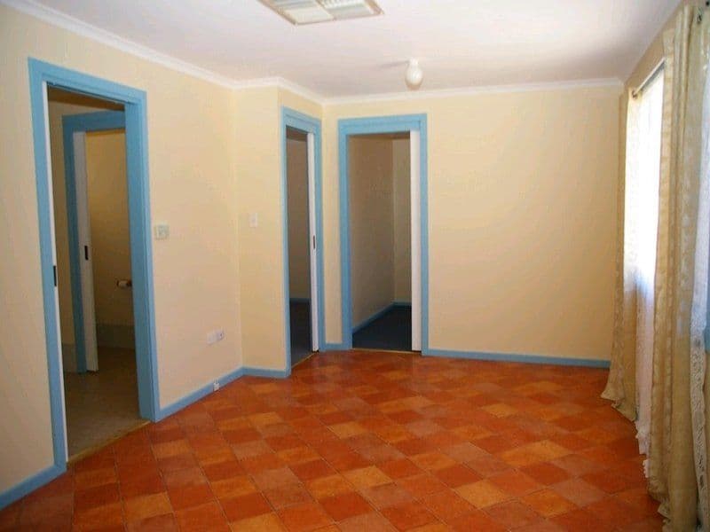 4 Todd Street, BERRI SA 5343, Berri - Thumbnail 2