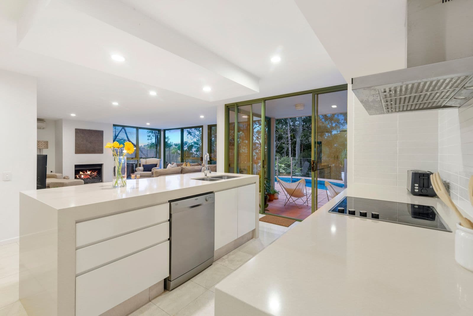 218 Simpsons Road, Currumbin Waters QLD 4223, Currumbin Waters - Thumbnail 7