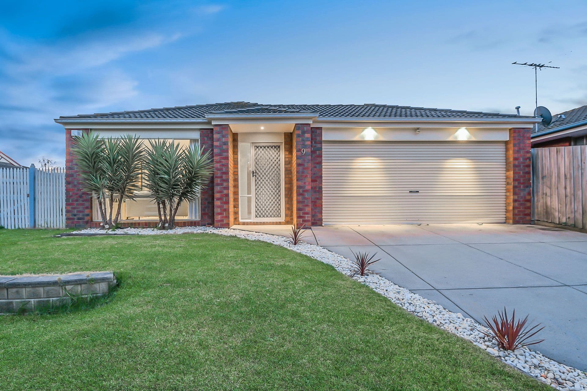 9 Hartsmere Drive, Berwick VIC 3806, Berwick - Image 1