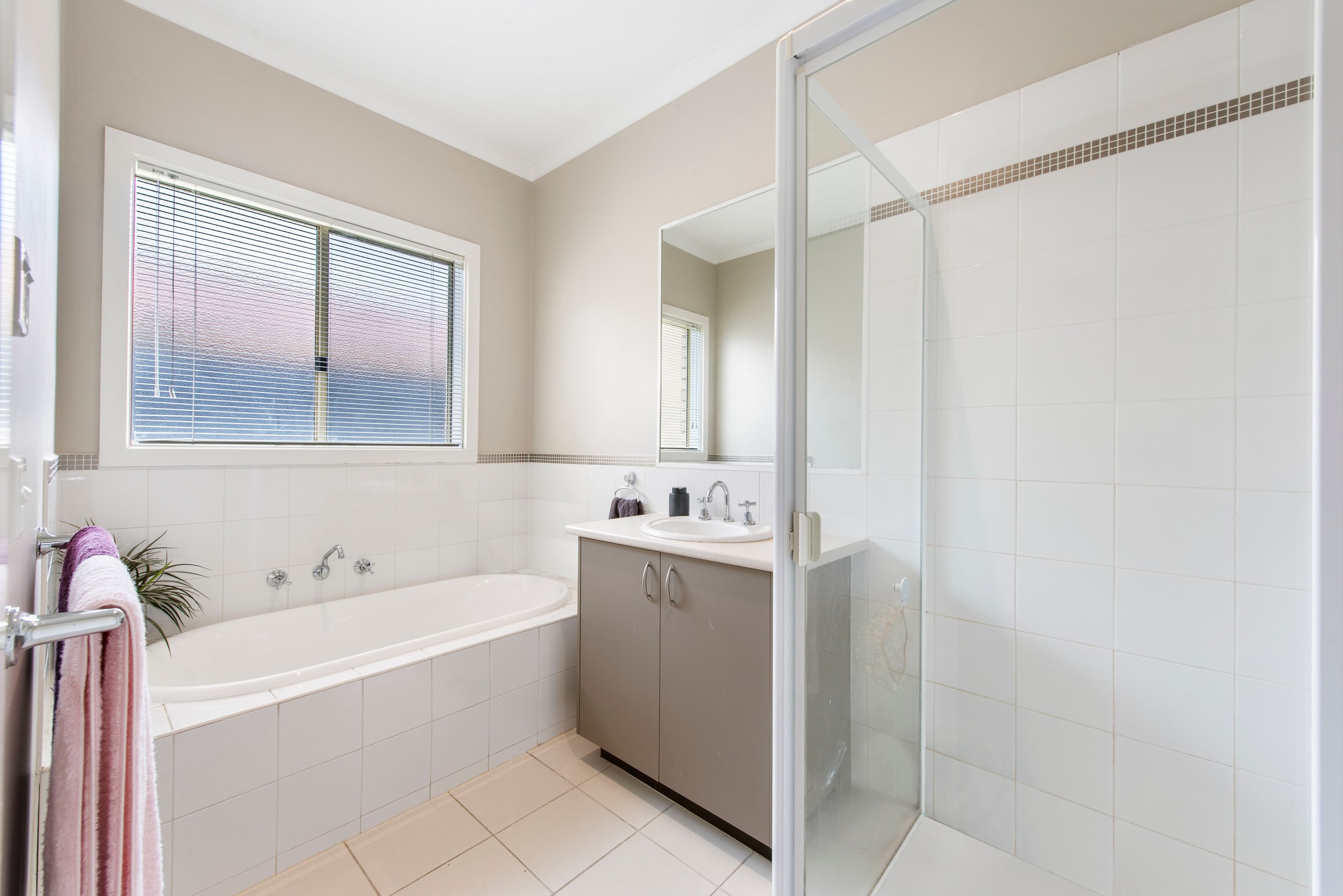 76 Loddon Drive, Taylors Hill VIC 3037, Taylors Hill - Thumbnail 4