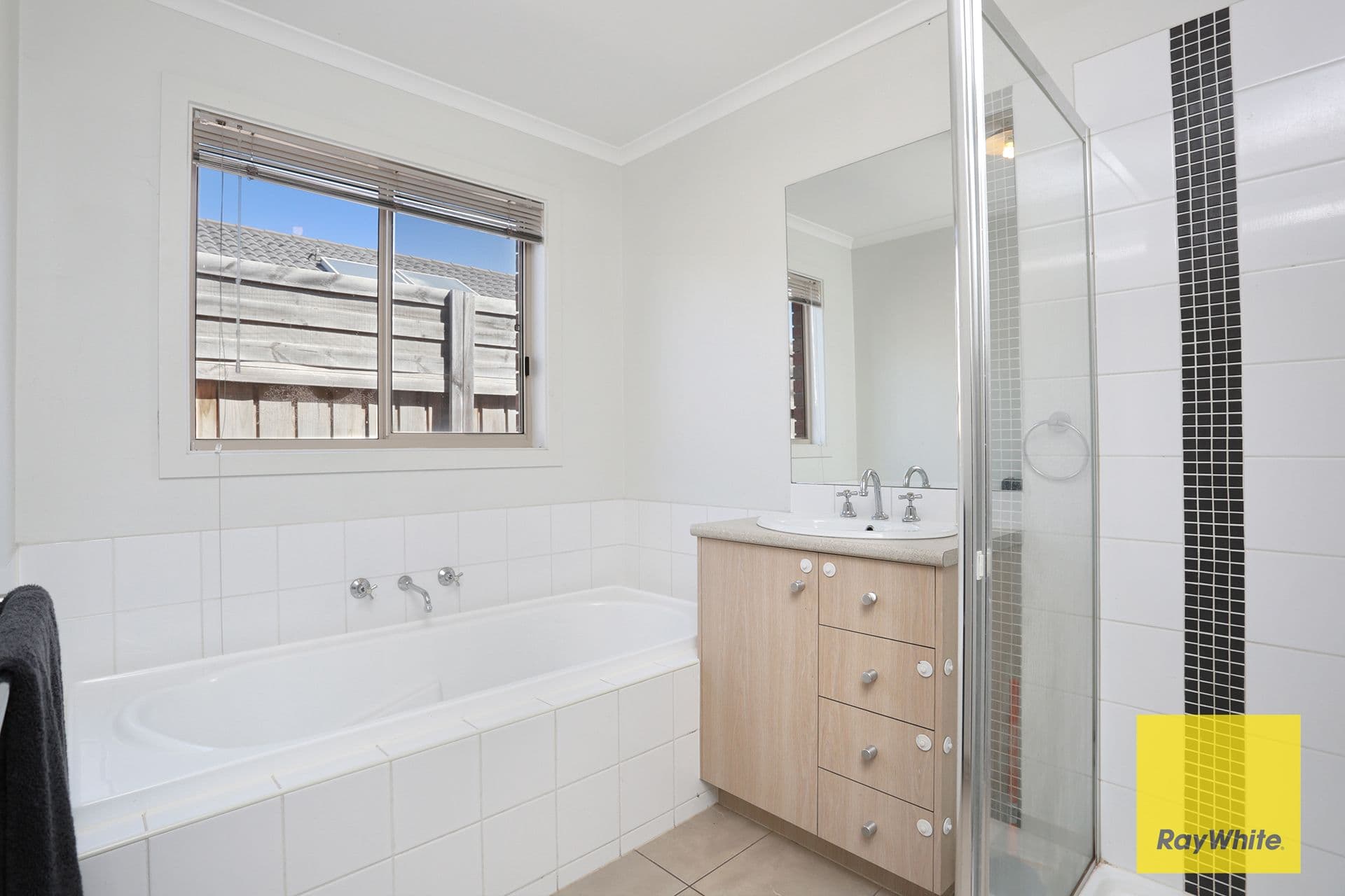 34 Emma Drive, Point Cook VIC 3030, Point Cook - Thumbnail 8