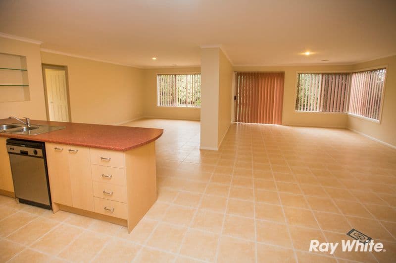 10 Park Boulevard, PAKENHAM VIC 3810, Pakenham - Thumbnail 4