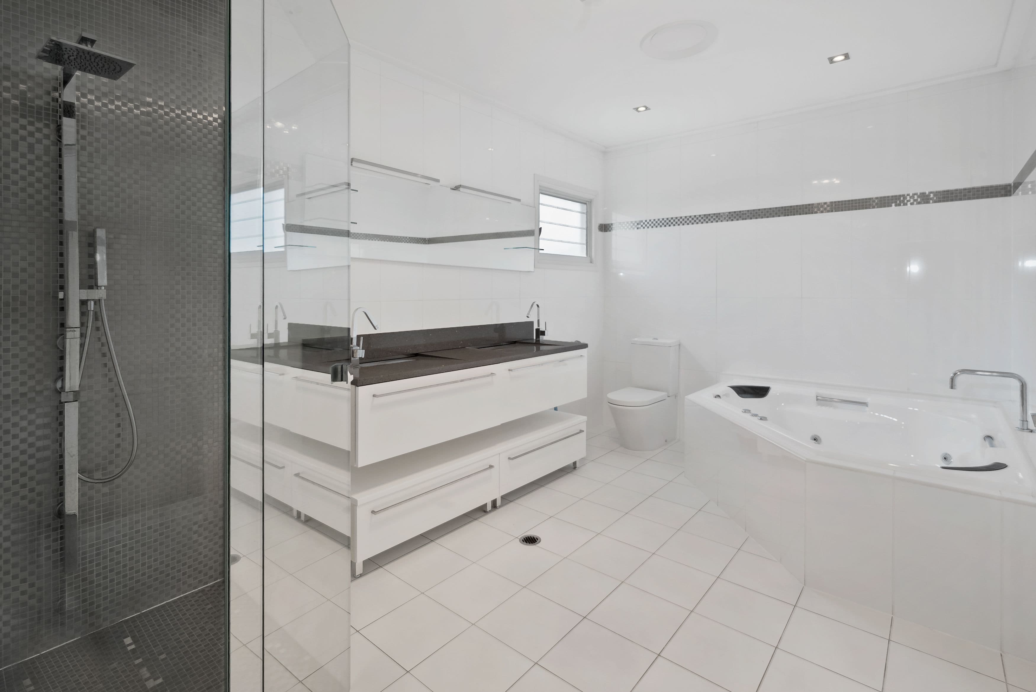 64 Noble Street, Clayfield QLD 4011, Clayfield - Thumbnail 8