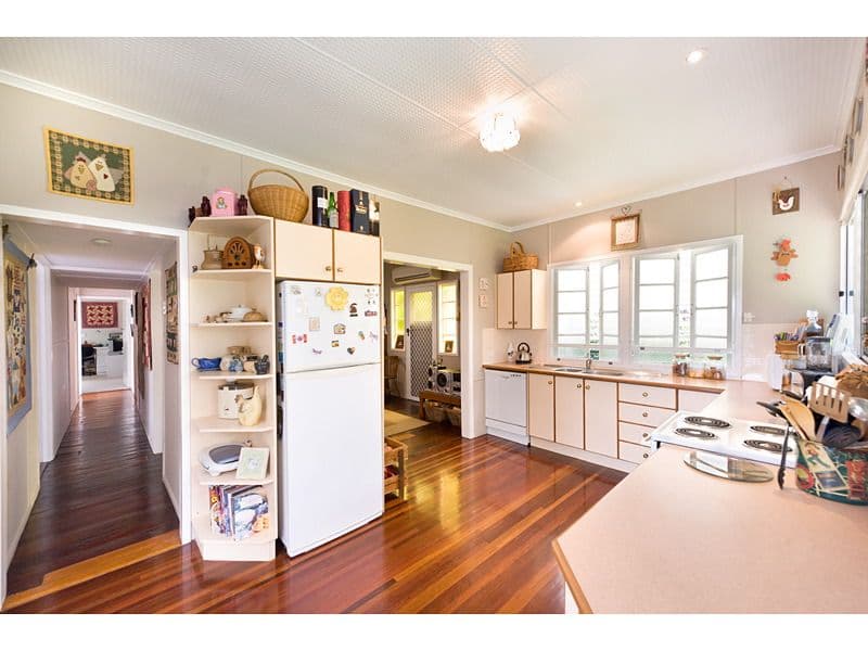 16 Wiseman Street, THE RANGE QLD 4700, The Range - Thumbnail 3