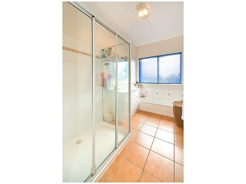 16 Wiseman Street, THE RANGE QLD 4700, The Range - Thumbnail 8