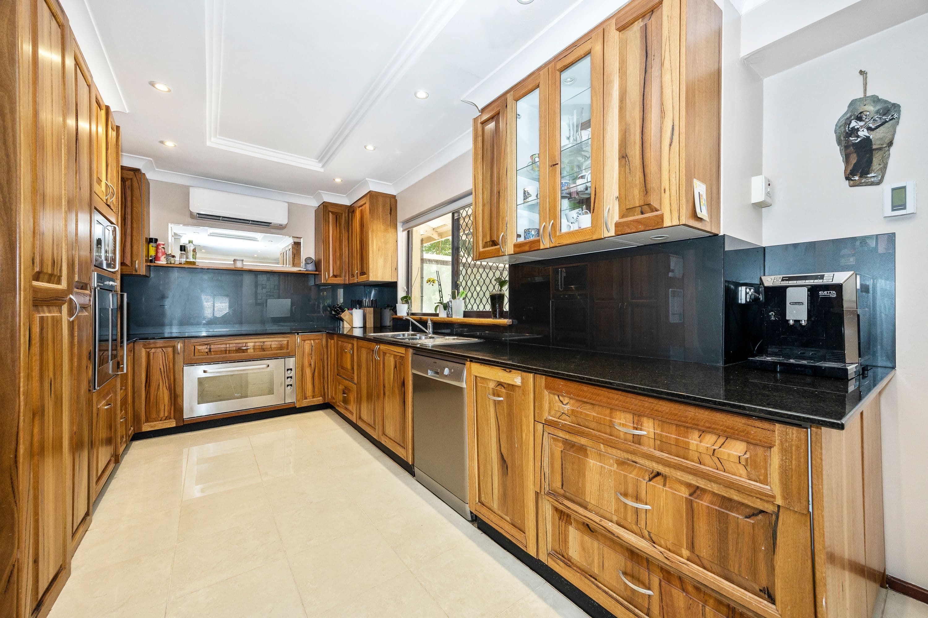 33 Hunter Drive, Lesmurdie WA 6076, Lesmurdie - Thumbnail 4