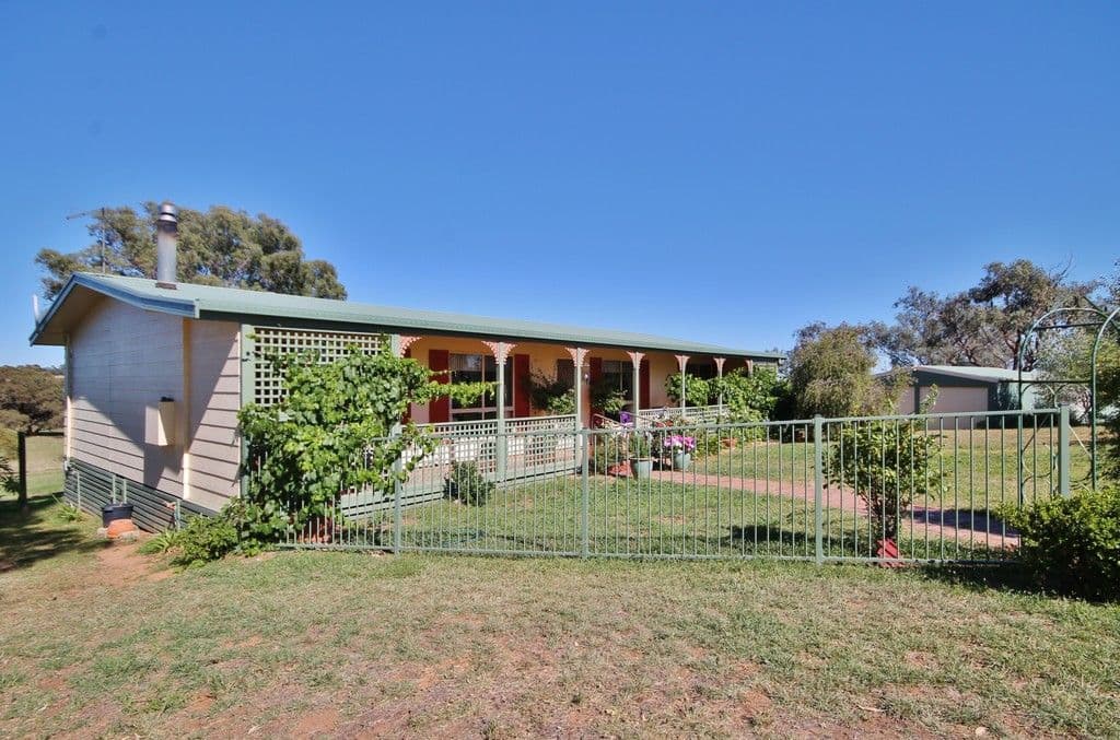 125 Golden Grove Road, Young - Thumbnail 4