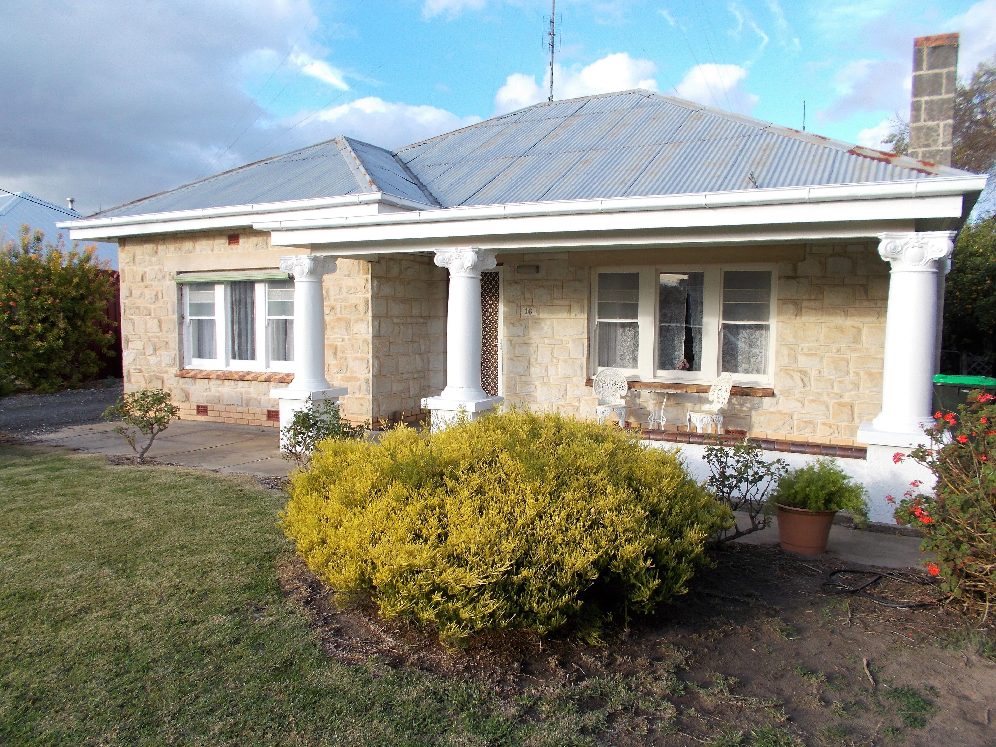 16 Patterson Street, Bordertown SA 5268, Bordertown - Image 1