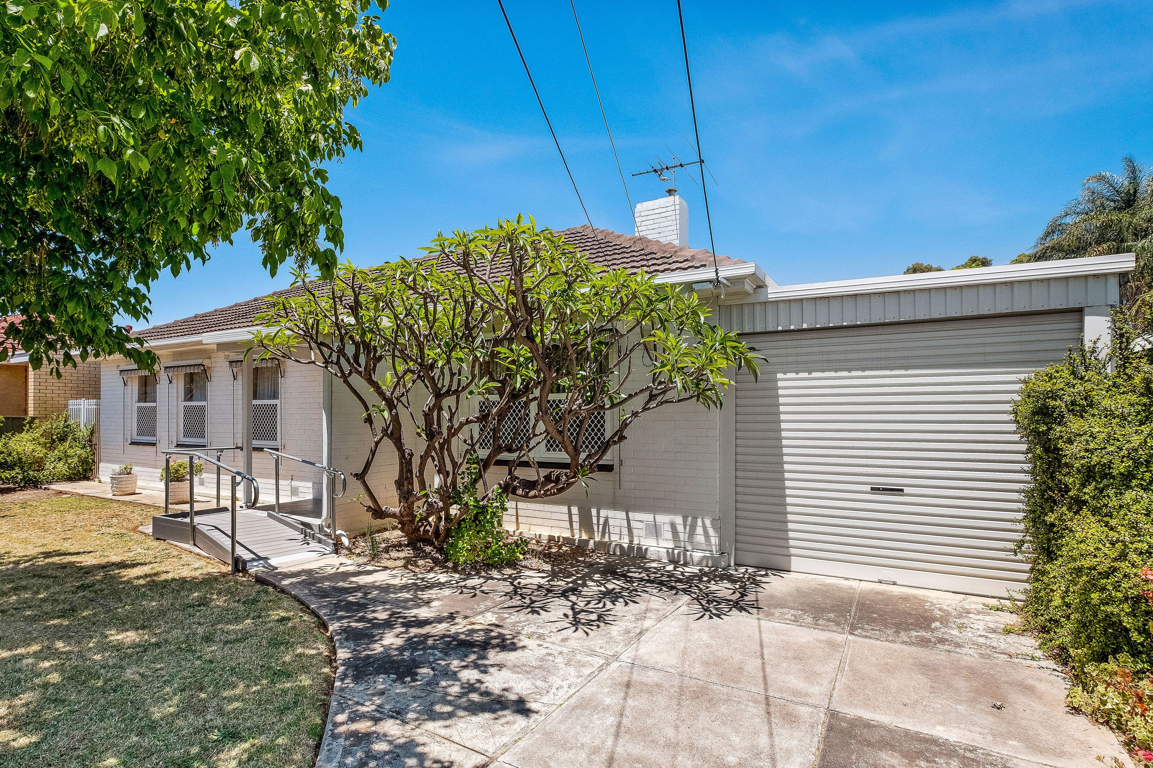 14 Masters Avenue, Oaklands Park SA 5046, Oaklands Park - Thumbnail 2