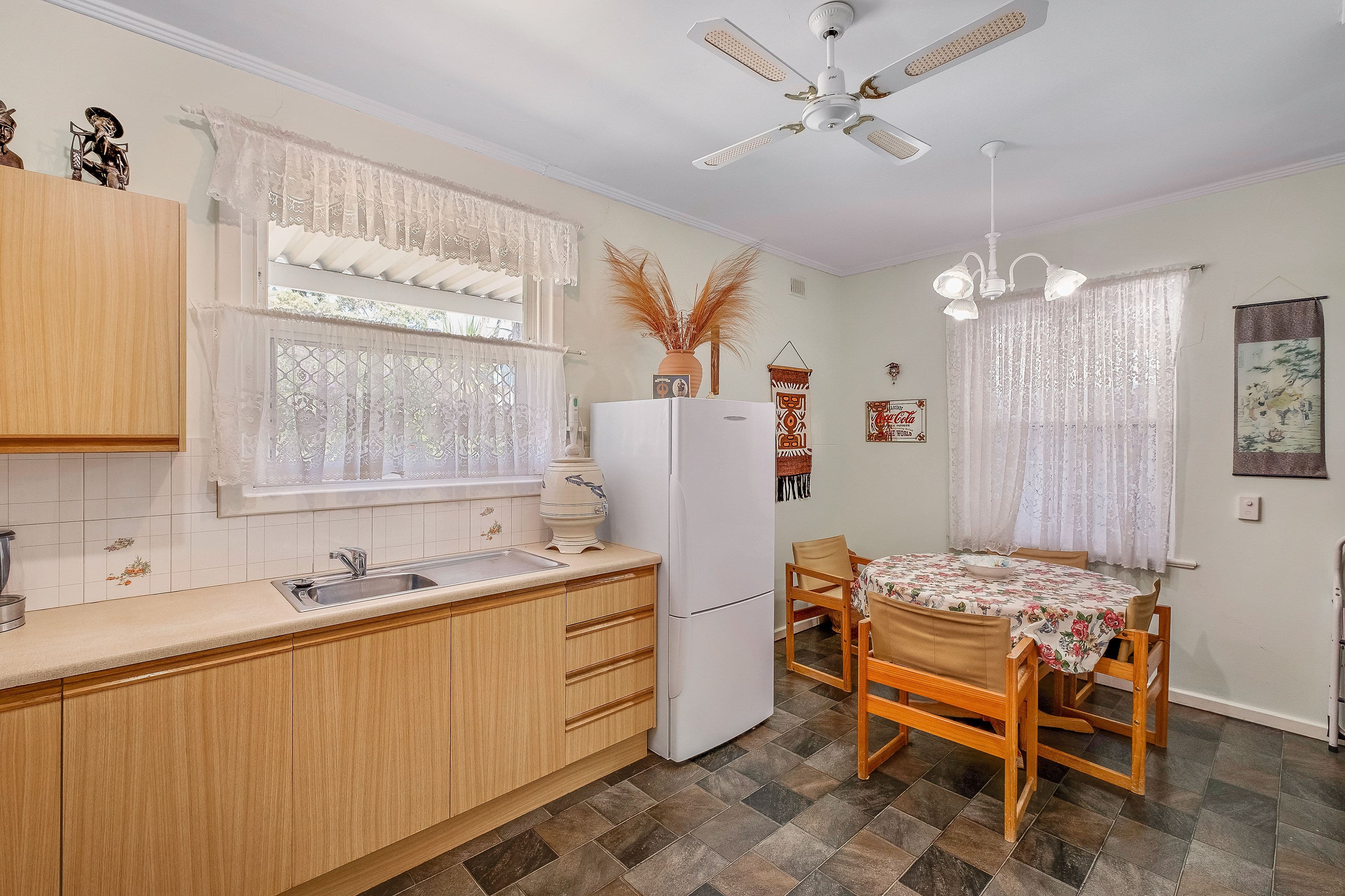 14 Masters Avenue, Oaklands Park SA 5046, Oaklands Park - Thumbnail 3
