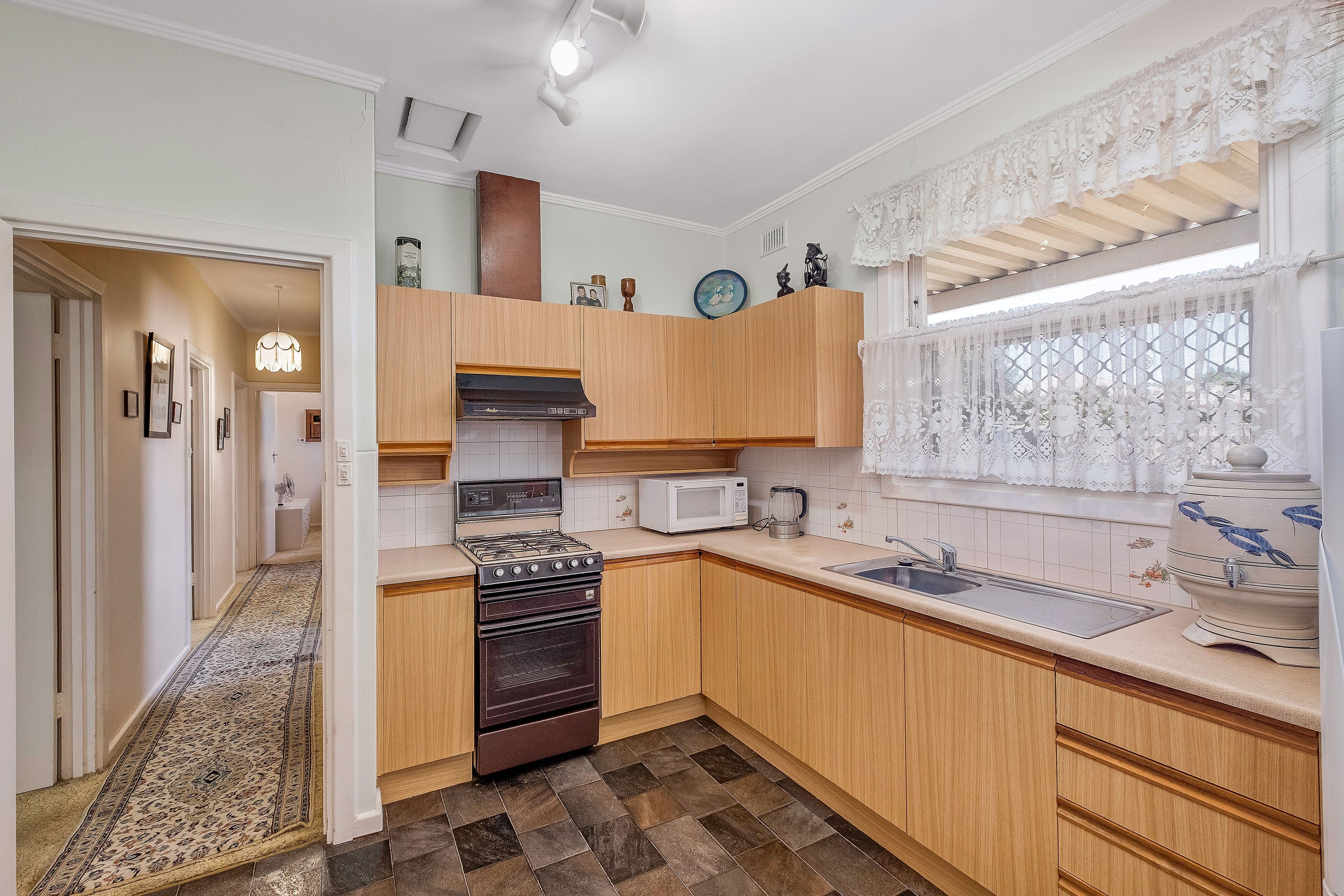 14 Masters Avenue, Oaklands Park SA 5046, Oaklands Park - Thumbnail 4