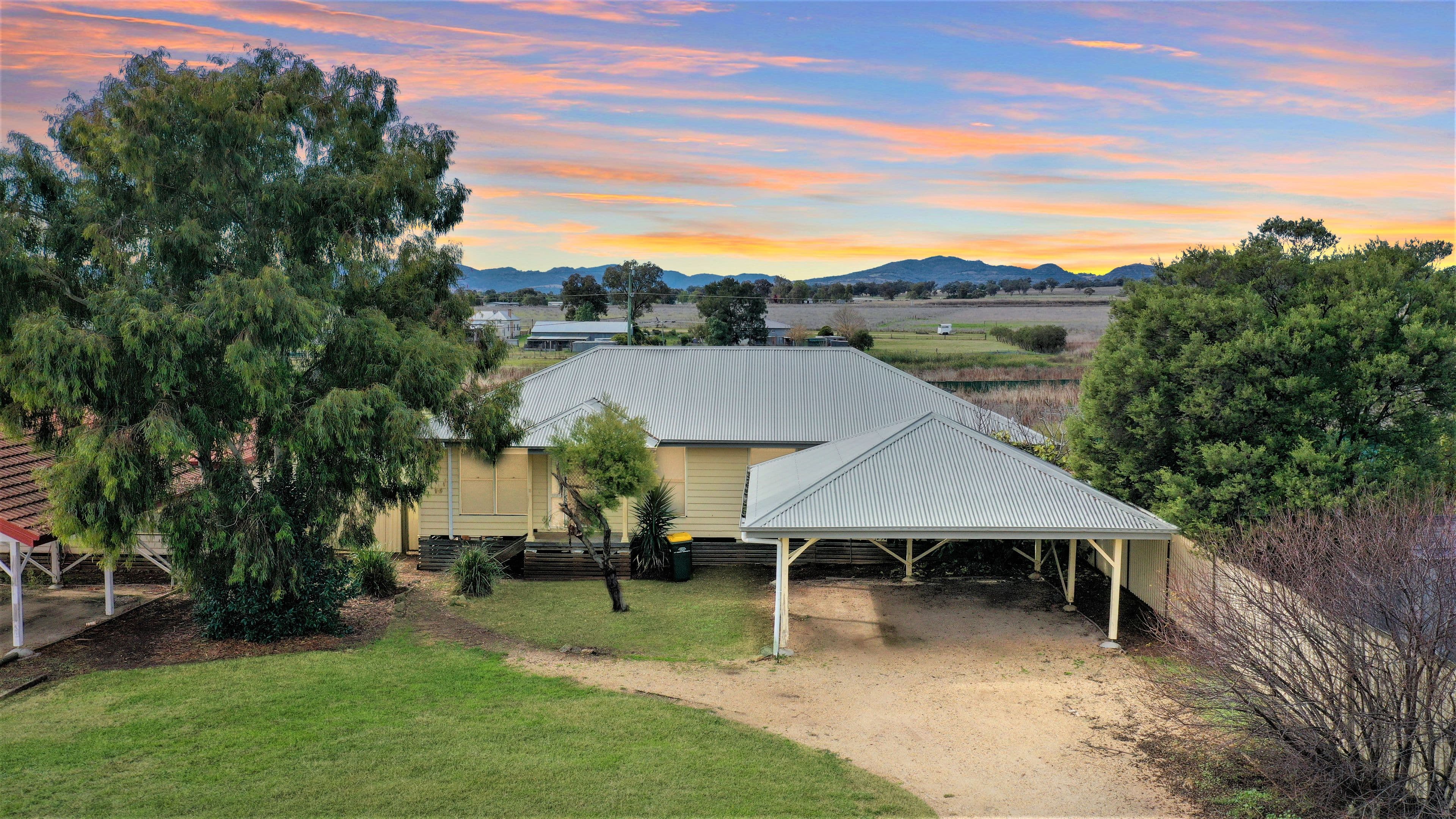 1 Robey Avenue, Quirindi NSW 2343, Quirindi - Image 1