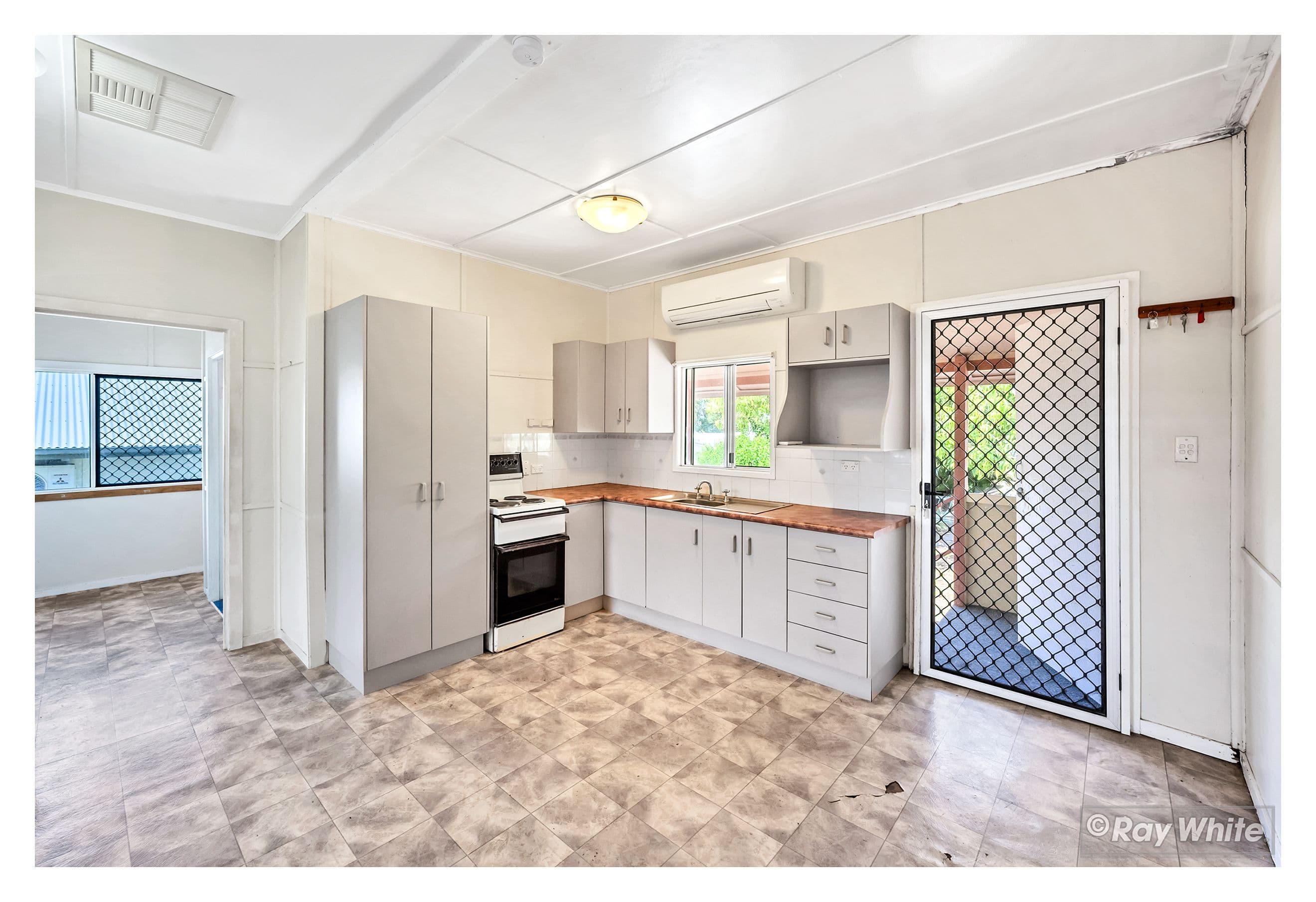 290 Eldon Street, Berserker QLD 4701, Berserker - Thumbnail 4