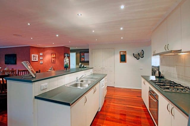 42 Hamilton Hume Parade, CRAIGIEBURN VIC 3064, Craigieburn - Thumbnail 4