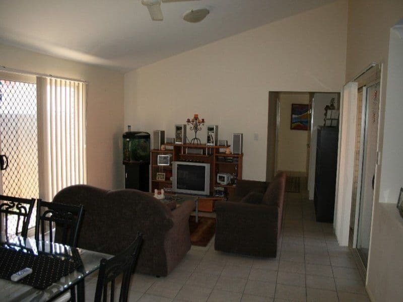 6 Jasmine Street, WAKERLEY QLD 4154, Wakerley - Thumbnail 4