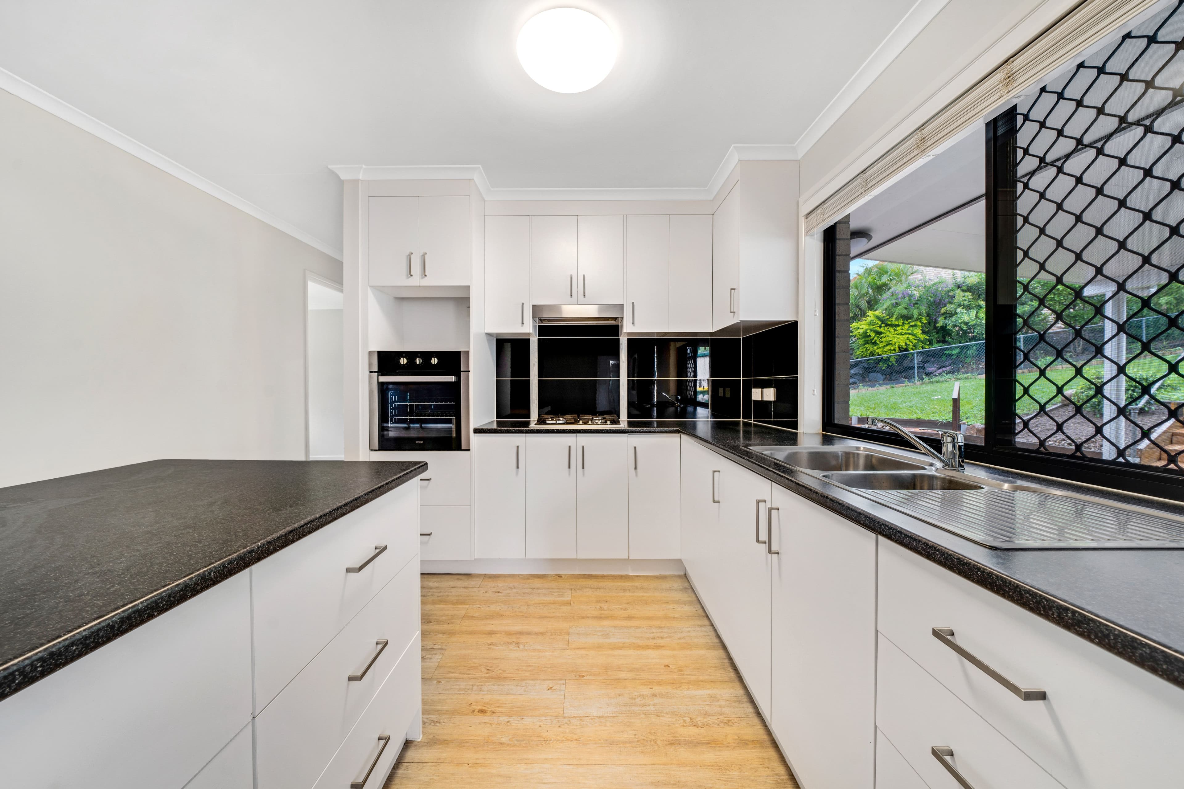 13 Loane Drive, Edens Landing QLD 4207, Edens Landing - Thumbnail 5
